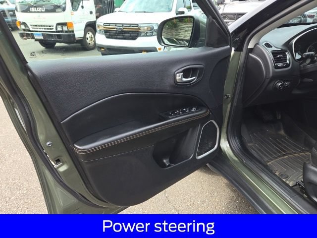 Used 2018 Jeep Compass Limited w/ Navigation Group AWD/4WD image 17