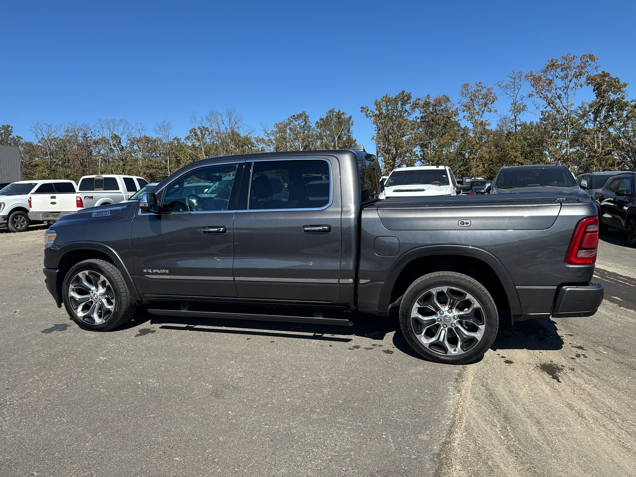Used 2021 RAM 1500 Limited AWD/4WD image 11