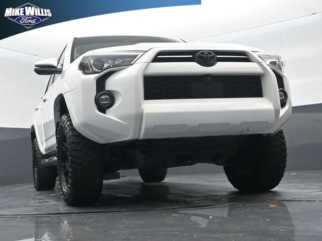 Used 2023 Toyota 4Runner SR5 Premium w/ Moonroof Package RWD image 10
