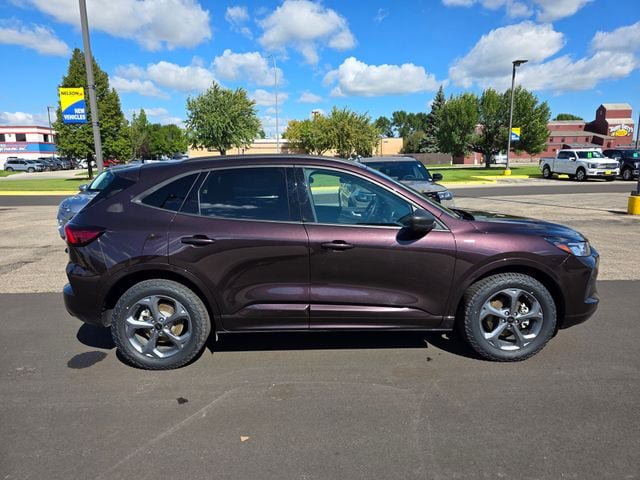 Certified 2023 Ford Escape ST-Line w/ Tech Pack #1 AWD/4WD image 8