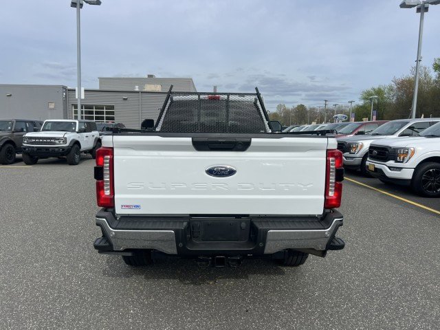 Certified 2023 Ford F350 XLT w/ 360-Degree Camera Package AWD/4WD image 4