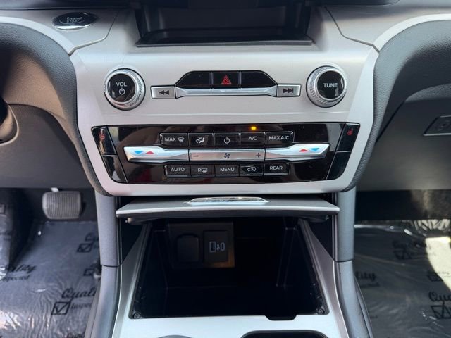 Certified 2023 Ford Explorer XLT image 18