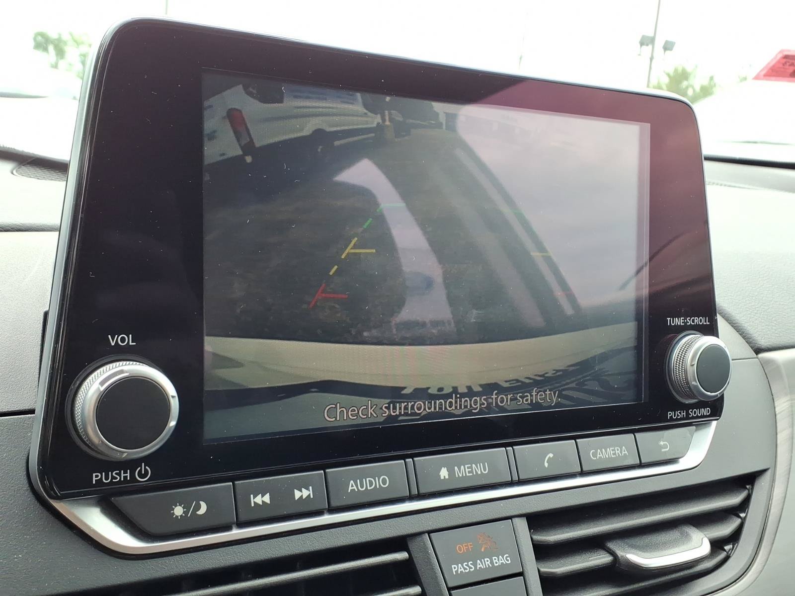 Used 2025 Nissan Altima 2.5 SV FWD image 14