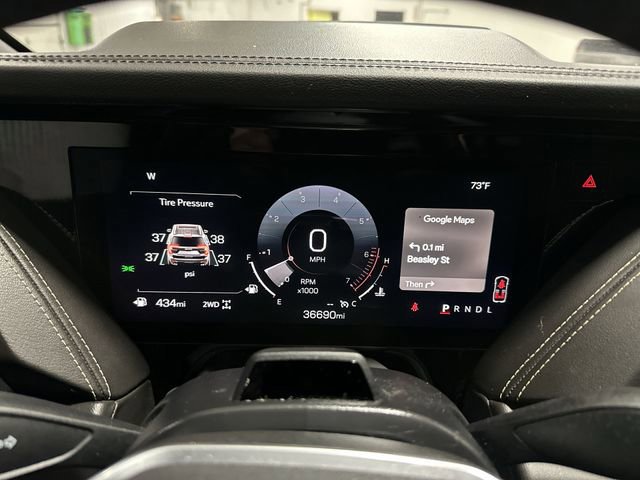 Used 2025 GMC Yukon XL Elevation w/ Elevation Premium Package image 14