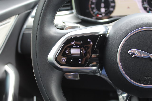 Used 2025 Jaguar F-PACE R-Dynamic S AWD/4WD image 32