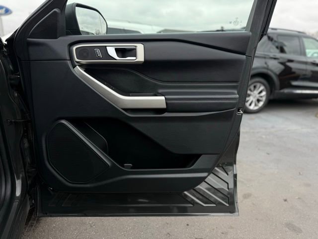 Certified 2023 Ford Explorer XLT w/ Equipment Group 202A image 18