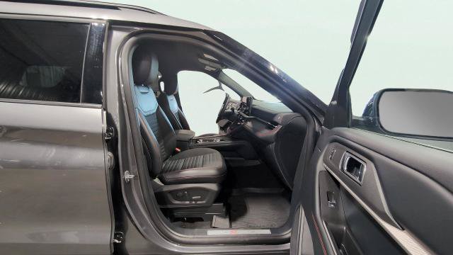 Certified 2025 Ford Explorer ST-Line AWD/4WD image 18