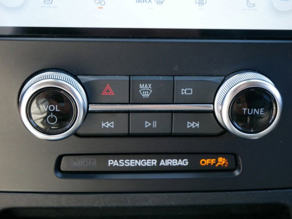 Certified 2024 Ford Edge Titanium image 25