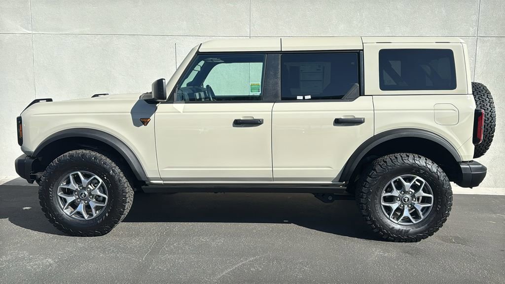 Certified 2025 Ford Bronco Badlands image 4