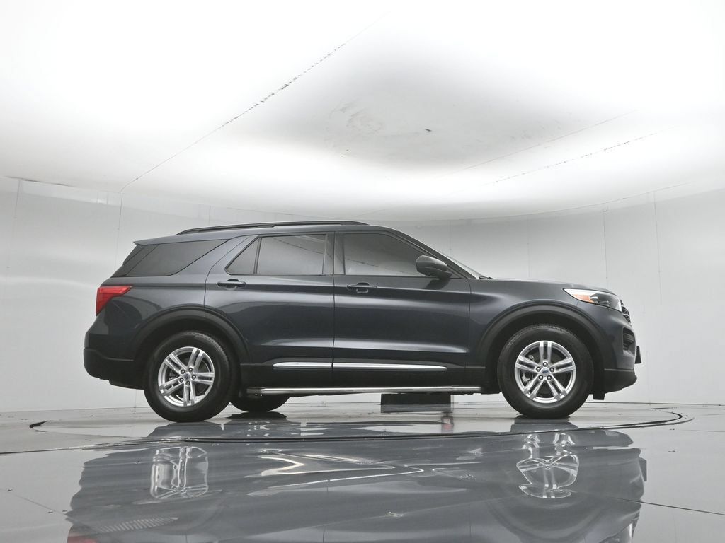 Certified 2022 Ford Explorer XLT RWD image 57