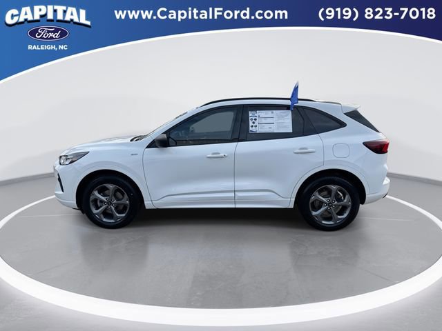 Certified 2023 Ford Escape ST-Line w/ Tech Pack #1 image 3