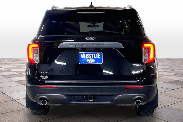 Certified 2024 Ford Explorer XLT w/ Equipment Group 202A AWD/4WD image 7