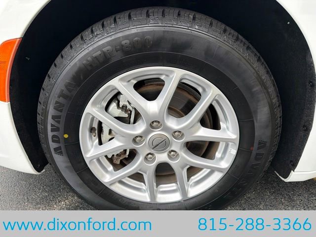 Used 2023 Chrysler Pacifica Touring-L FWD image 28