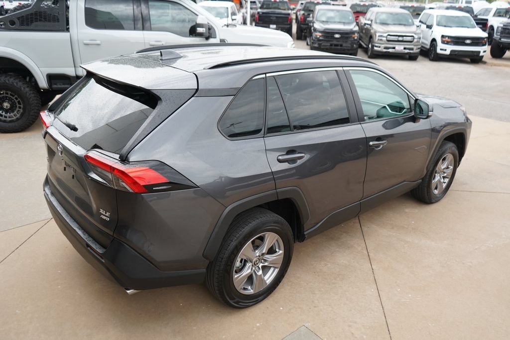 Used 2025 Toyota RAV4 XLE AWD/4WD image 14