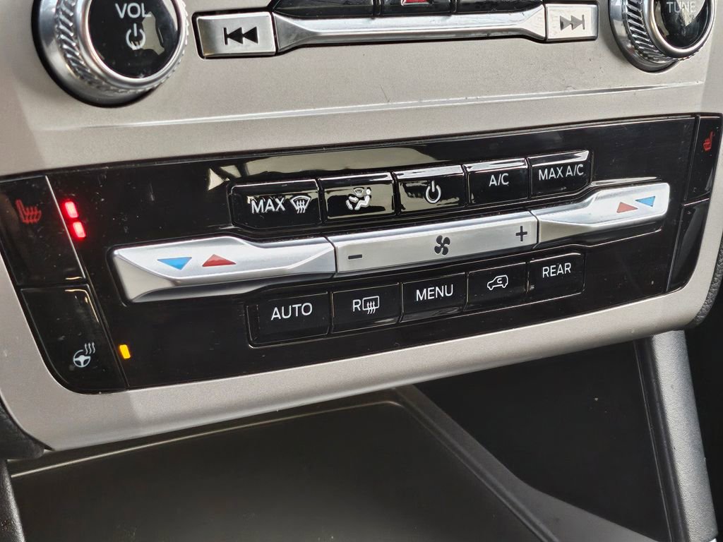 Certified 2023 Ford Explorer XLT w/ Equipment Group 202A image 17