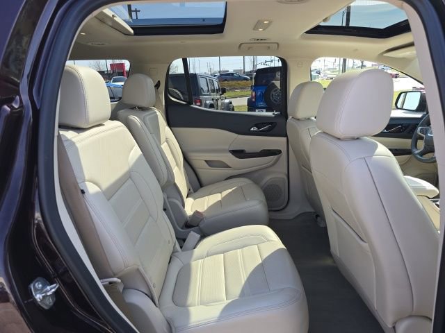 Used 2021 GMC Acadia Denali w/ Denali Ultimate Package image 18