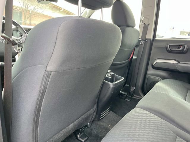 Used 2023 Toyota Tacoma SR5 w/ SR5 Appearance Package image 18