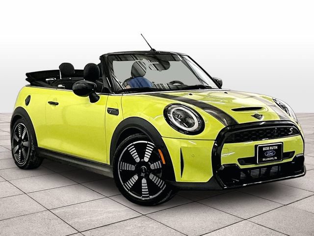 Used 2022 MINI Cooper S w/ Driver Assistance Package FWD image 2