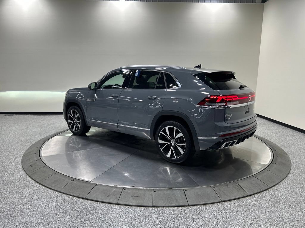 Used 2025 Volkswagen Atlas Cross Sport SEL Premium R-Line AWD/4WD image 9