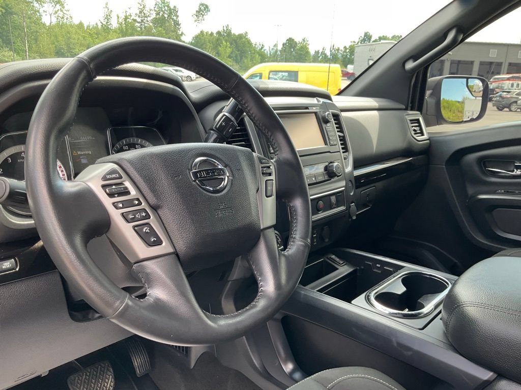 Used 2018 Nissan Titan SV w/ SV Convenience Package AWD/4WD image 21