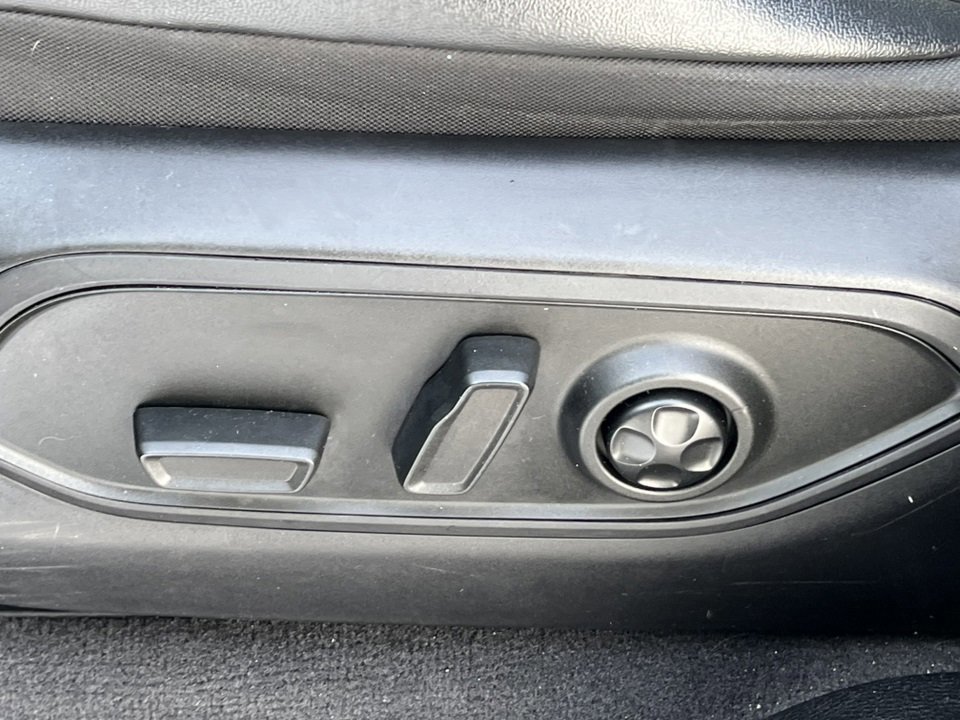 Used 2021 Jeep Grand Cherokee L Limited image 17