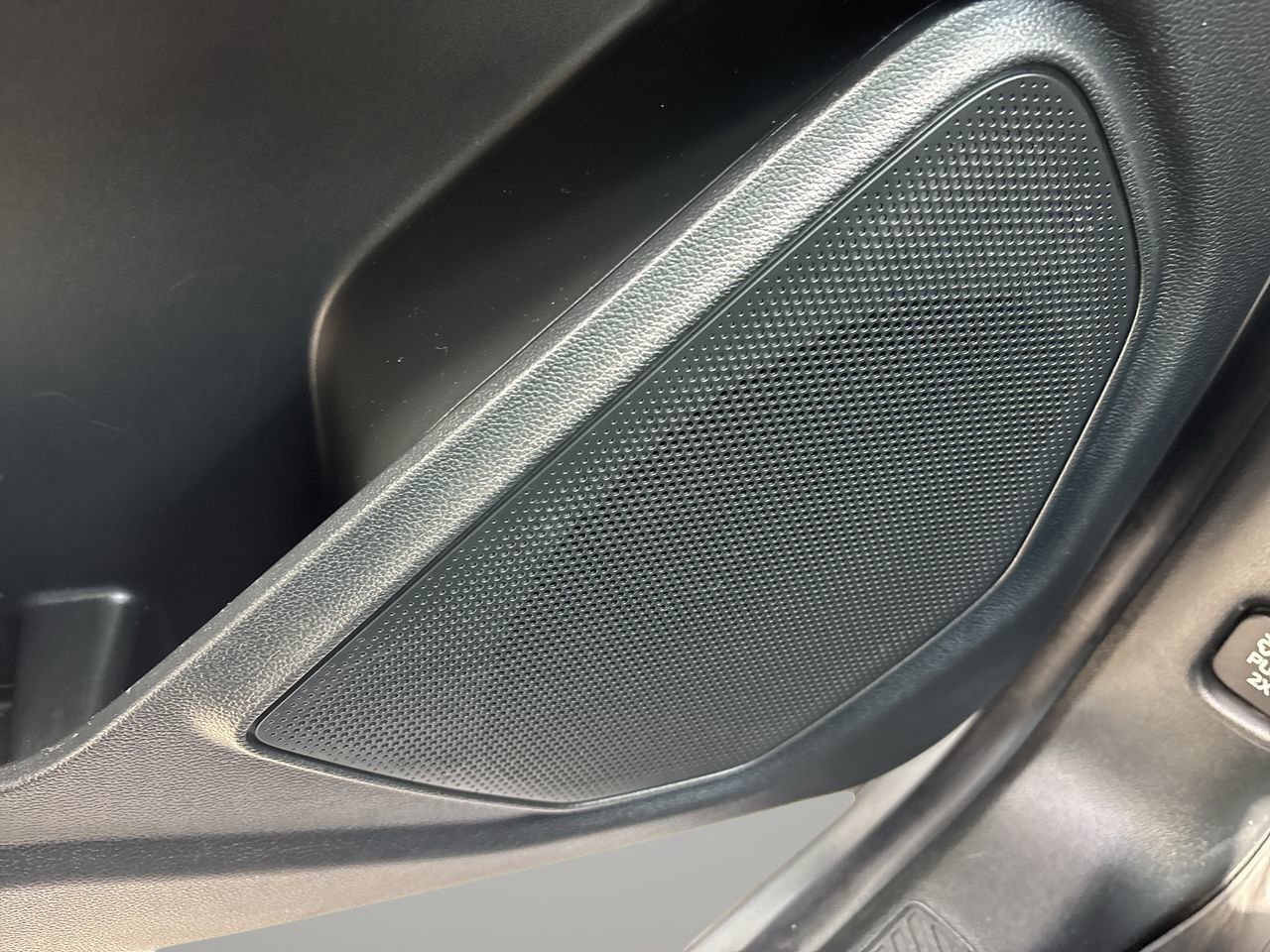 Certified 2023 Ford Explorer XLT w/ Equipment Group 202A image 20