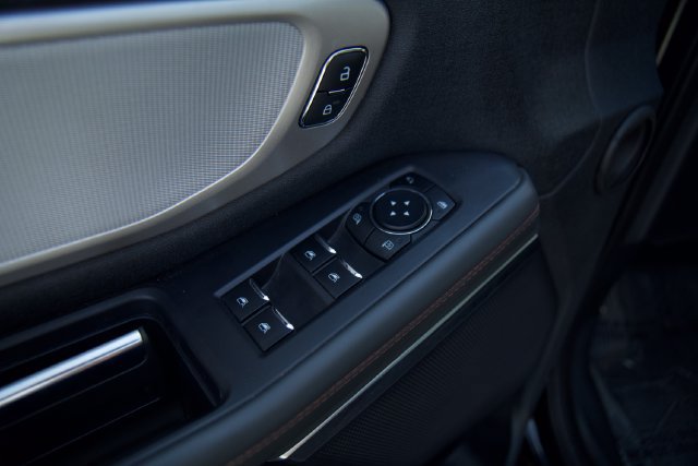 Certified 2025 Ford Expedition Active AWD/4WD image 15