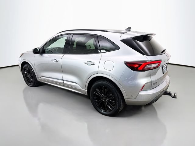 Certified 2023 Ford Escape ST-Line Elite w/ Premium Technology Package AWD/4WD image 5