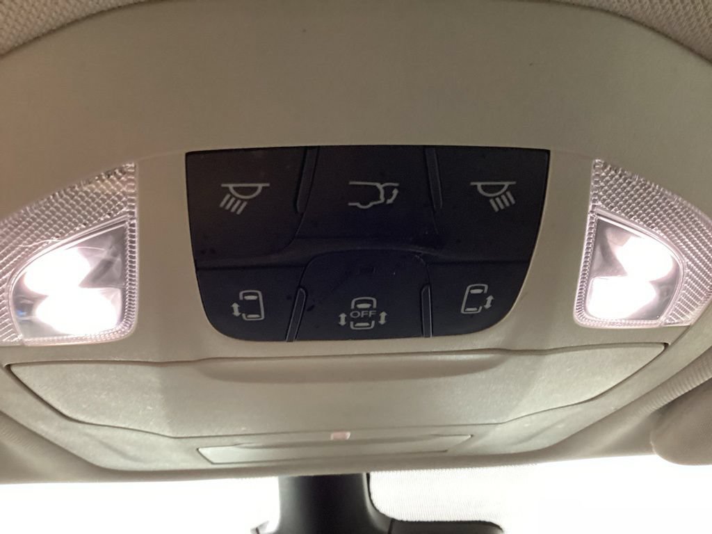 Used 2024 Chrysler Pacifica Touring-L FWD image 25