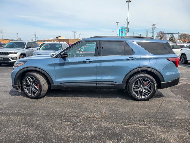 Certified 2026 Ford Explorer ST AWD/4WD image 6
