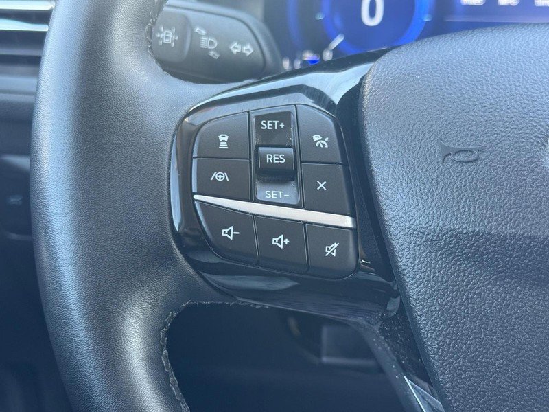 Certified 2022 Ford Escape SEL w/ Technology Package AWD/4WD image 18