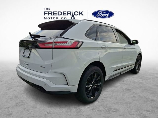 Certified 2022 Ford Edge SE w/ Black Appearance Package AWD/4WD image 4
