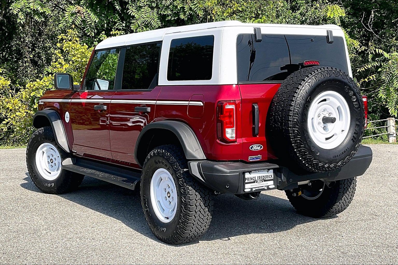 Certified 2026 Ford Bronco Heritage Edition AWD/4WD image 12