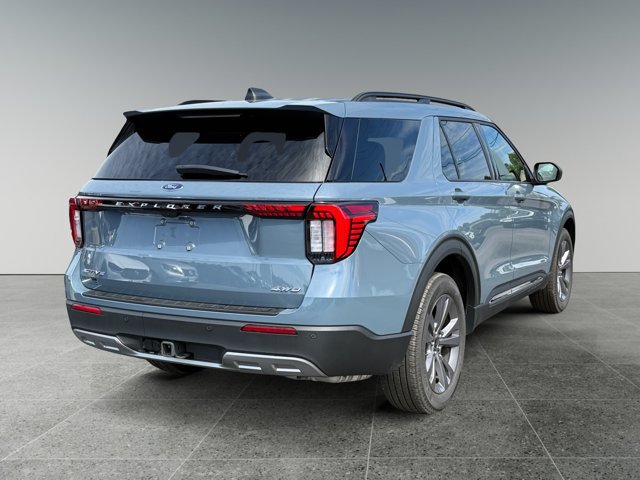 Certified 2025 Ford Explorer Active w/ Active Comfort Package AWD/4WD image 6