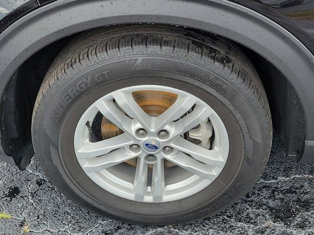 Certified 2023 Ford Explorer XLT RWD image 9