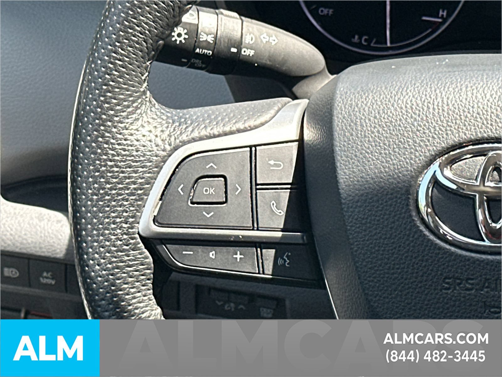 Used 2021 Toyota Sienna Limited FWD image 29