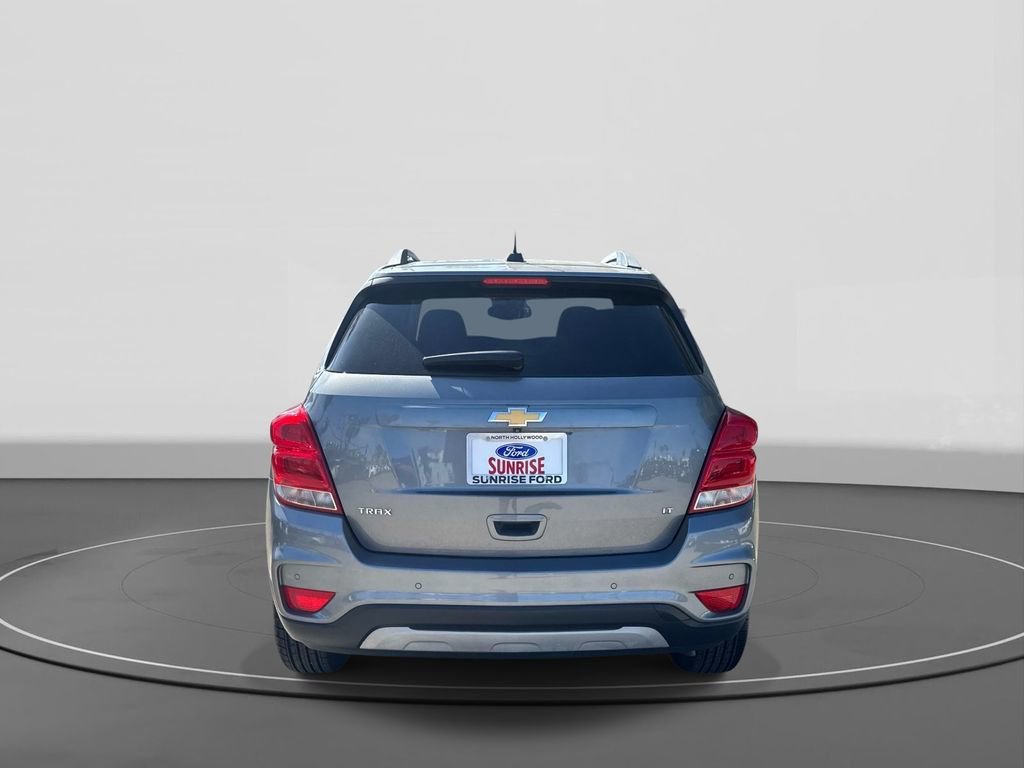 Used 2020 Chevrolet Trax LT w/ Driver Confidence Package image 3
