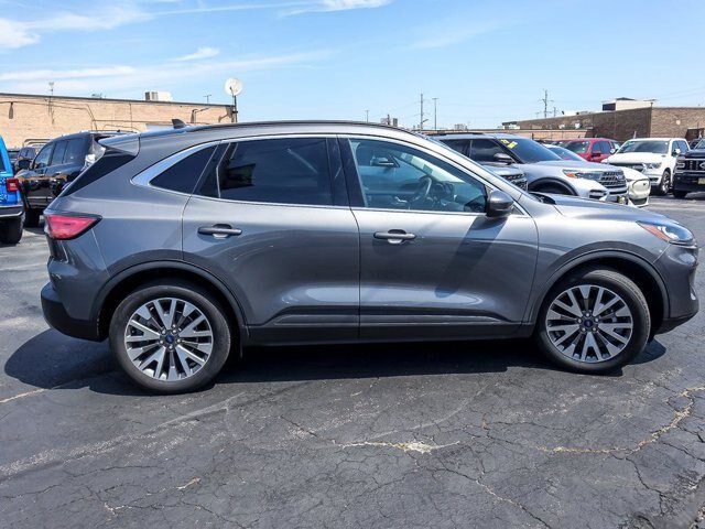 Certified 2022 Ford Escape Titanium w/ Class II Trailer Tow Package AWD/4WD image 11