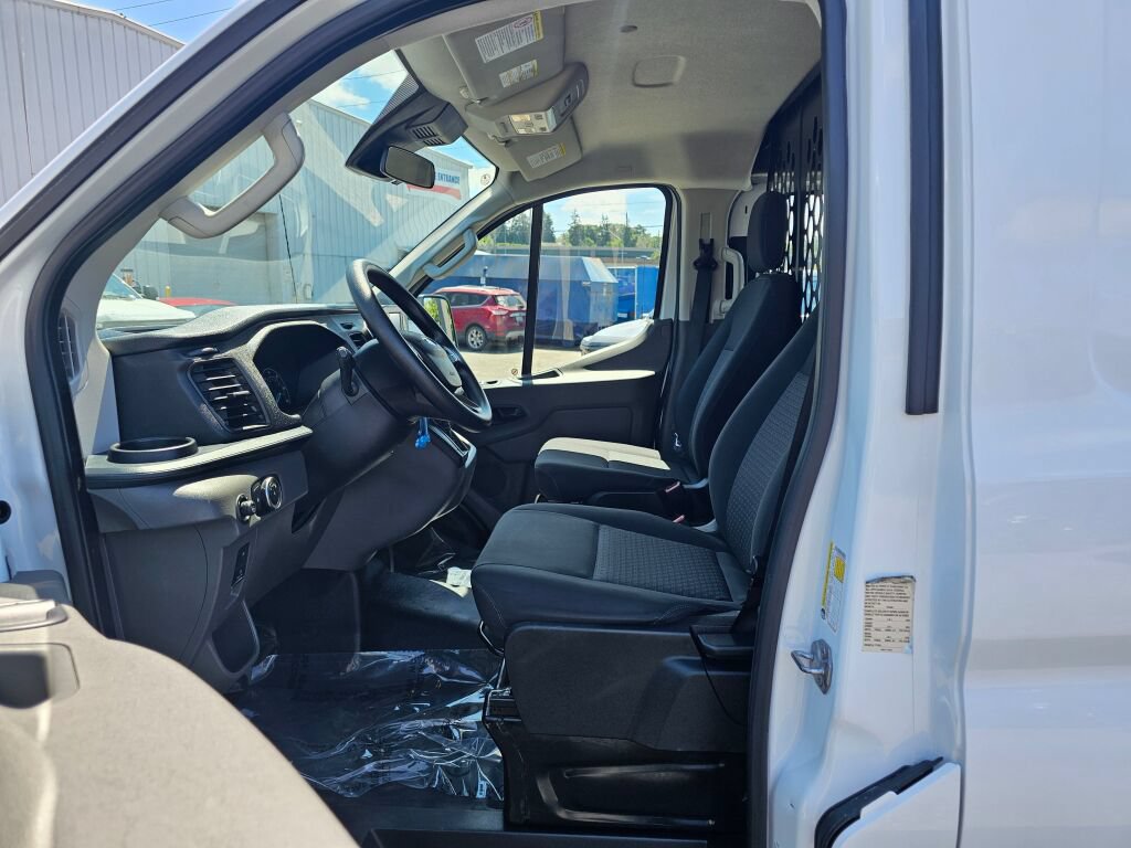 Certified 2025 Ford Transit 250 Low Roof w/ Exterior Upgrade Package RWD image 15