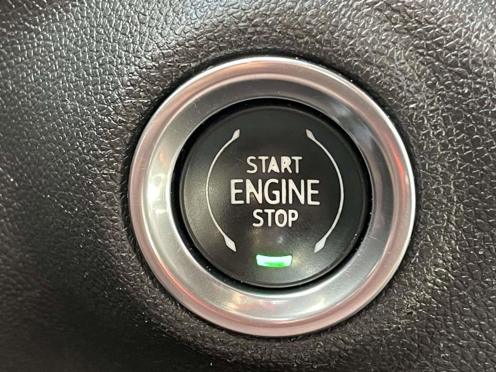 Used 2020 GMC Sierra 1500 SLT image 25