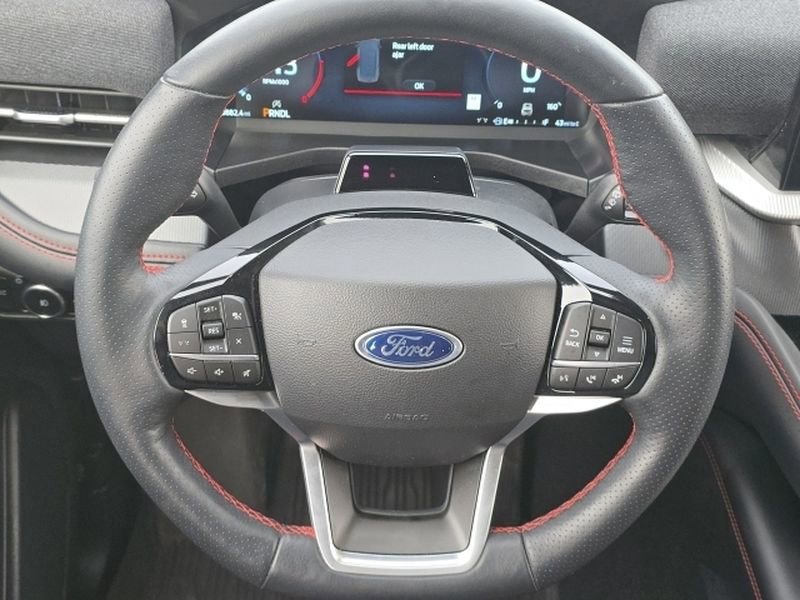 Certified 2025 Ford Explorer ST-Line w/ Premium Package image 18