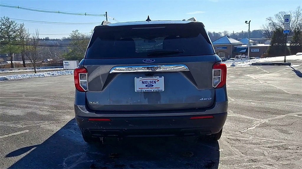 Certified 2023 Ford Explorer XLT image 5