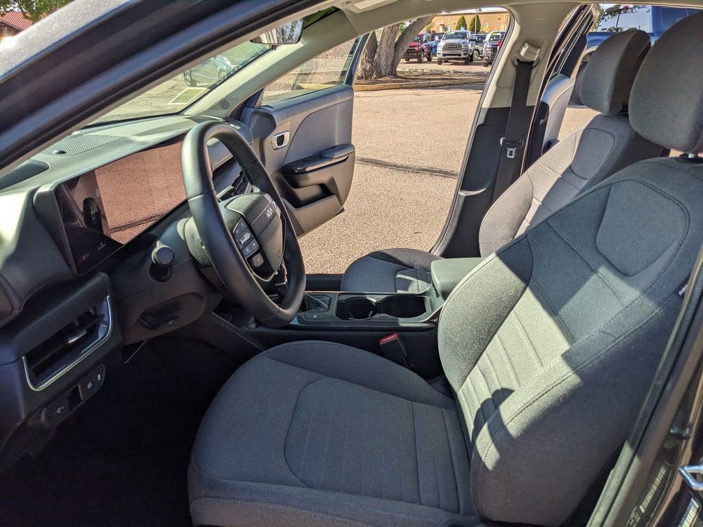 Used 2025 Kia K4 EX FWD image 15