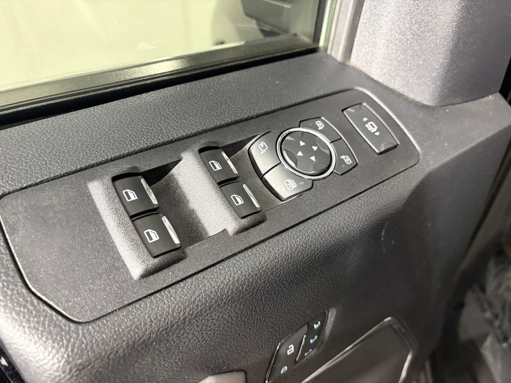 Certified 2021 Ford F250 Platinum w/ FX4 Off-Road Package AWD/4WD image 13