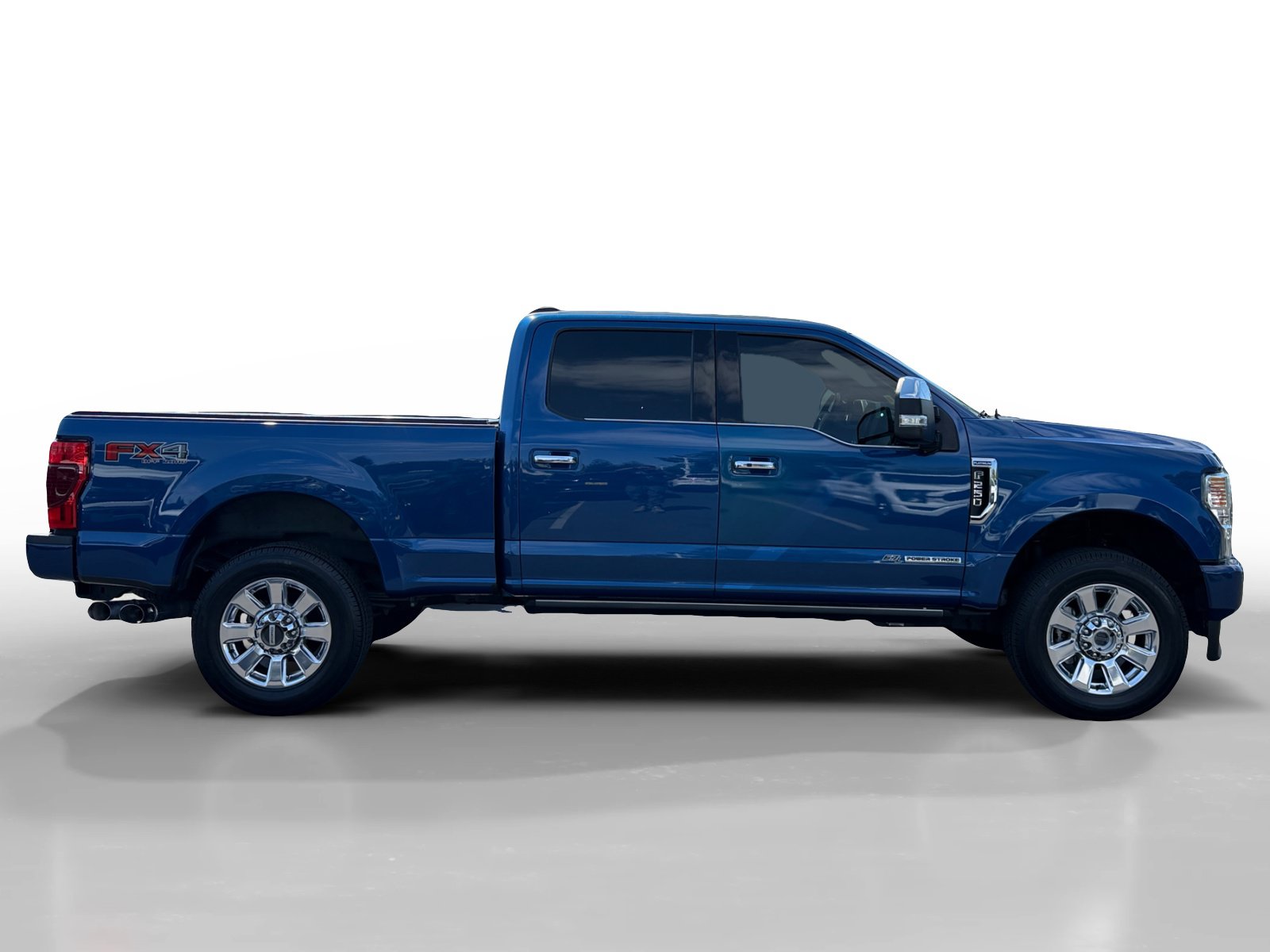 Certified 2022 Ford F250 Platinum w/ FX4 Off-Road Package AWD/4WD image 6
