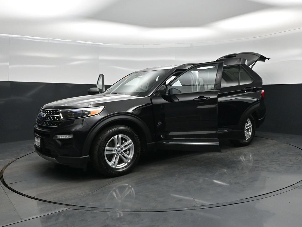 Certified 2023 Ford Explorer XLT w/ Equipment Group 202A RWD image 26