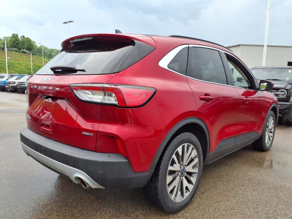 Certified 2022 Ford Escape Titanium image 4