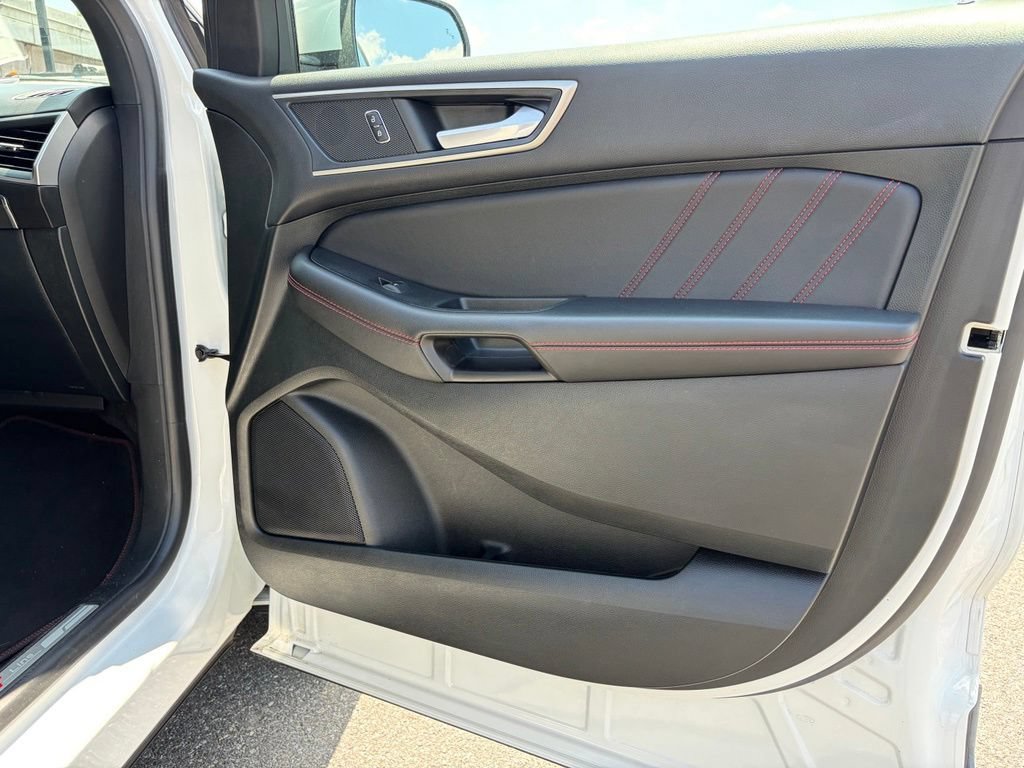 Certified 2022 Ford Edge ST-Line AWD/4WD image 21