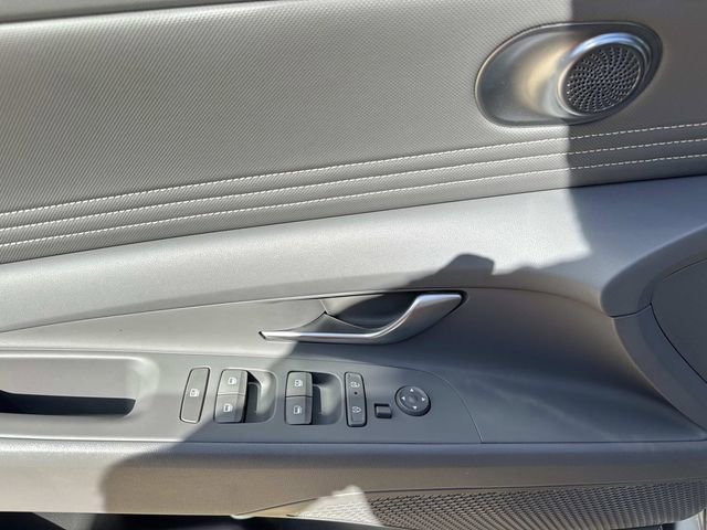 Used 2025 Hyundai Elantra Sport w/ Cargo Package image 21