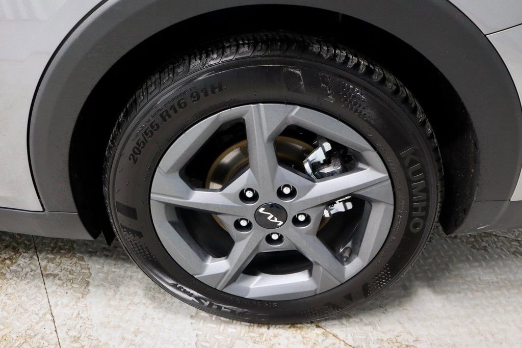 Used 2025 Kia K4 LXS image 18